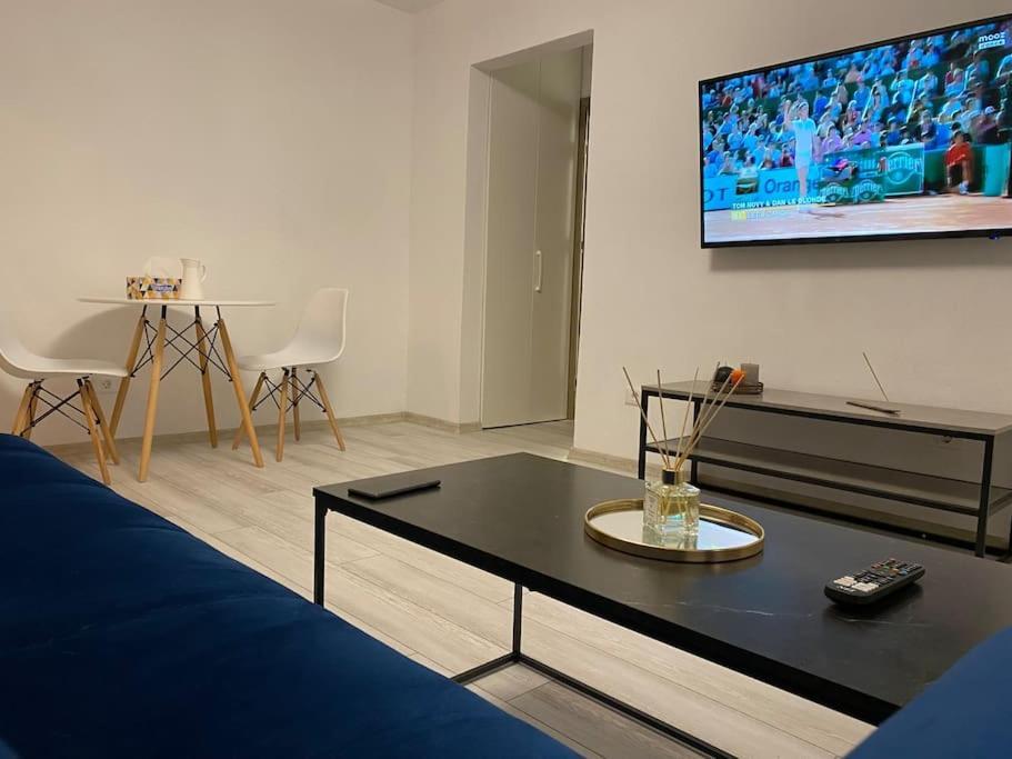 Black& White Apartment ブラショフ エクステリア 写真